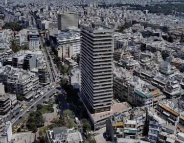 Τραγωδία σε γνωστό bar restaurant στον Πύργο Απόλλων: Νεκρός 25χρονος που έπεσε από τον 24ο όροφο