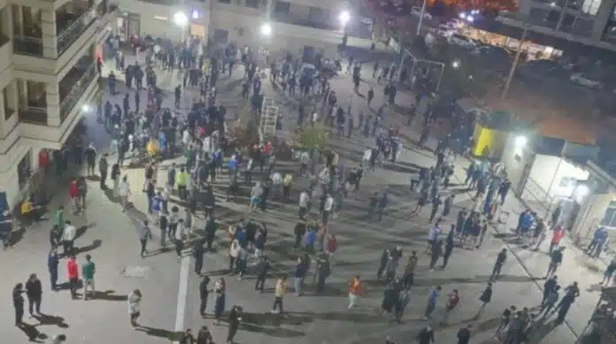 Σεισμός: Μία 14χρονη νεκρή και 69 τραυματίες στην Τουρκία από τα 5,8 Ρίχτερ ανοιχτά της Ρόδου