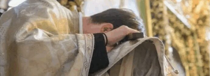 Απίστευτο σκηνικό στα Γιάννενα: Ιερέας εξομολόγησε μια νεαρή μητέρα. Δεν φαντάζεστε όμως αυτό που ακολούθησεω