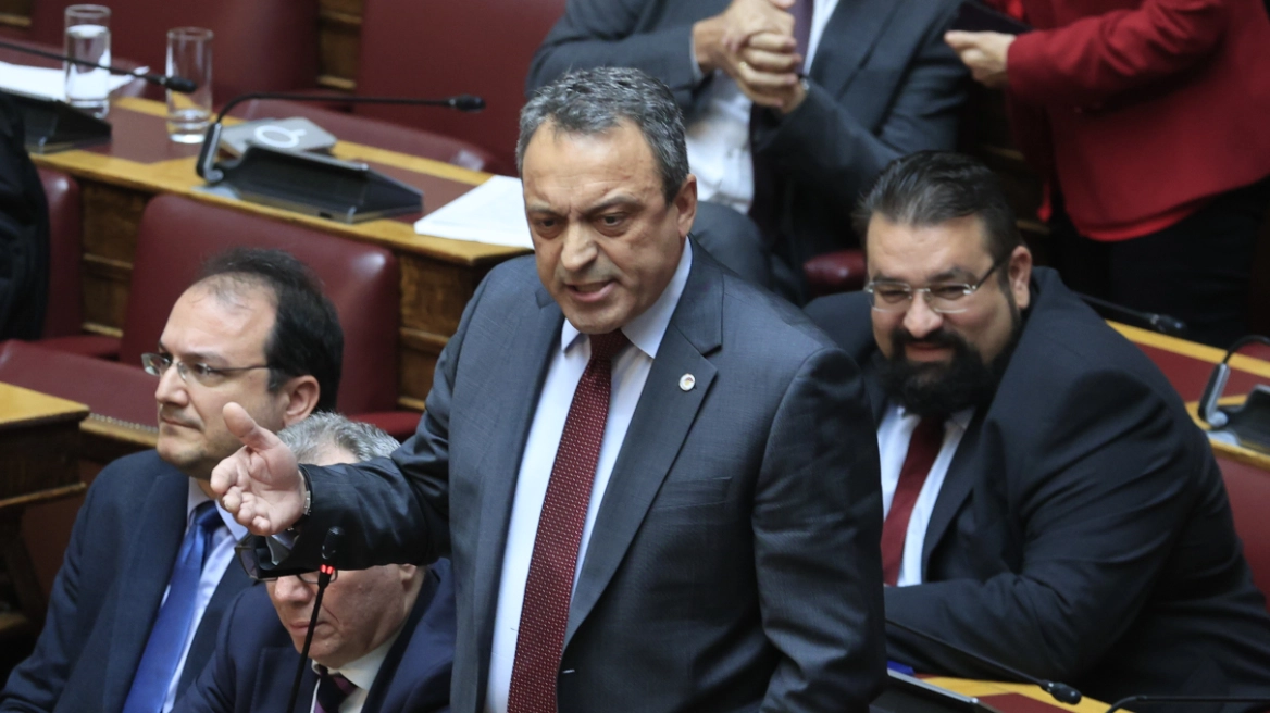 ΕΚΤΑΚΤΟ: ΡΑΓΔΑΙΕΣ ΠΟΛΙΤΙΚΕΣ ΕΞΕΛΙΞΕΙΣ ΣΤΗ ΧΩΡΑ
