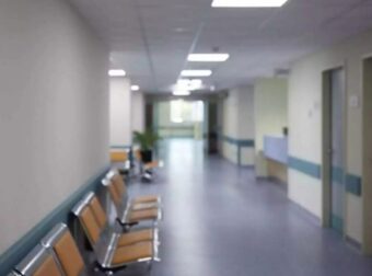Τραγωδία στη χώρα μας: Ανήλικη έπεσε από ταράτσα – Νοσηλεύεται στο νοσοκομείο