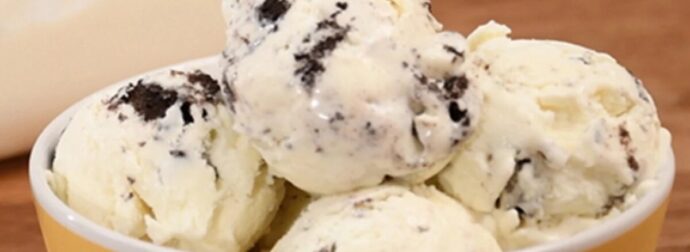 Σπιτικό παγωτό με μόνο 2 υλικά, έτοιμο σε 10 λεπτά – Η πιο viral συνταγή του καλοκαιριού για να μην πληρώνεις ένα… σκασμό στα έτοιμα