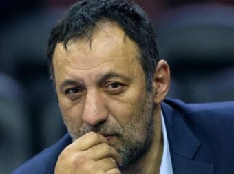 ΣΟΒΑΡΟ ΤΡΟΧΑΙΟ ΓΙΑ ΘΡΥΛΟ ΤΟΥ ΜΠΑΣΚΕΤ – ΝΟΣΗΛΕΥΕΤΑΙ ΣΕ ΣΟΒΑΡΗ ΚΑΤΑΣΤΑΣΗ