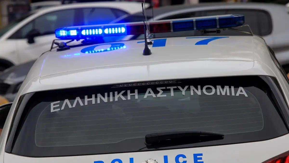 ΔΙΠΛΗ ΤΡΑΓΩΔΙΑ ΣΤΗ ΧΩΡΑ ΜΑΣ – 61ΧΡΟΝΟΣ ΣΚΟΤΩΣΕ ΤΟΥΣ ΓΟΝΕΙΣ ΤΟΥΣ
