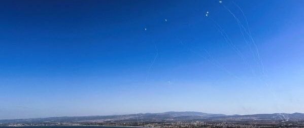 ΕΚΤΑΚΤΟ ΤΩΡΑ – ΗΧΗΣΑΝ ΤΑ ΤΥΜΠΑΝΑ ΤΟΥ ΠΟΛΕΜΟΥ – ΑΚΟΥΓΟΝΤΑΙ ΠΑΝΤΟΥ ΟΙ ΣΕΙΡΗΝΕΣ