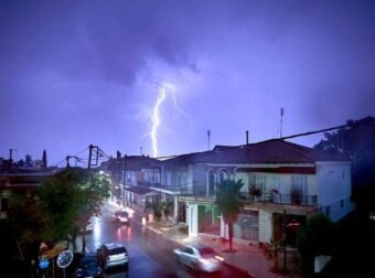Έκτακτο δελτίο επιδείνωσης καιρού από την ΕΜΥ – Έρχονται ισχυρές καταιγίδες από ώρα σε ώρα