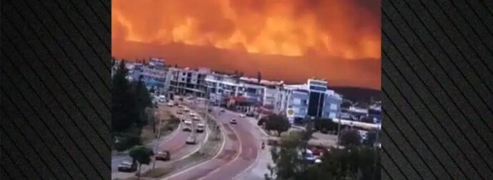 Καίγεται η Σμύρνη, βρέχει στάχτη στην Πάτμο – Πολλά μέτωπα σε όλη την Τουρκία