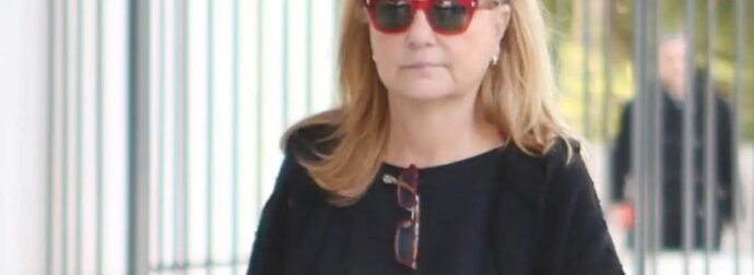 Ένα δικαστήριο ολόκληρο γύρισε και την κοίταξε: Τι έκανε η Ελπίδα Νίνου μόλις άκουσε ότι ο άντρας της, Πέτρος Φιλιππίδης, είναι ένοχος