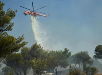 Τεράστια φωτιά ΤΩΡΑ λίγο πριν τη νύχτα: 11 εναέρια μέσα δίνουν μεγάλη μάχη