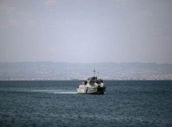 Σκιάθος: Ακυβέρνητο ιστιοφόρο με 10 Ιταλούς έξω από το λιμάνι – Κινητοποίηση του Λιμενικού