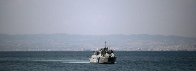 Σκιάθος: Ακυβέρνητο ιστιοφόρο με 10 Ιταλούς έξω από το λιμάνι – Κινητοποίηση του Λιμενικού