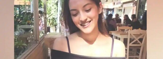 Φωτιά στην Ορεινή Κορινθία: Τελευταίες ρίψεις από τα εναέρια μέσα – Ολονύχτια μάχη με τις φλόγες Πραγματοποιούνται αυτή την ώρα και οι τελευταίες ρίψεις νερού από τα εναέρια μέσα της Πυροσβεστικής στη φωτιά που μαίνεται στην Ορεινή Κορινθία. Μέχρι ώρας, έχουν εκκενωθεί Στυμφαλία, Λαύκα, Καρτέρι, Καστανιά, Δροσοπηγή, Κιόνια και Μάτσιζα.Οι επίγειες δυνάμεις πυρόσβεσης έχουν ενισχυθεί σημαντικά. Οι πυροσβέστες και οι εθελοντές θα δώσουν σκληρή, ολονύχτια μάχη με τις πύρινες φλόγες.  Δυο προσαγωγές για τη φωτιά που μαίνεται ανεξέλεγκτη – Μπαράζ 112 – Ενισχύθηκαν οι δυνάμεις Σύμφωνα με πληροφορίες η φωτιά ξεκίνησε σε χώρο που οργανώνονταν ένα rave πάρτι. Έχουν γίνει δύο προσαγωγές από την Αστυνομία. Στο σημείο μεταβαίνει το κλιμάκιο της ΔΑΕΕ το οποίο θα κάνει τις σχετικές έρευνες ώστε να διαλευκανθεί για ποιον λόγο τα δύο άτομα έκαναν εργασίες με τροχό κοπής, πιθανότατα για κατασκευή εξέδρας. Την ίδια ώρα το μέτωπο της φωτιάς στην Ορεινή Κορινθία βρίσκεται σε πλήρη εξέλιξη. Η πυρκαγιά ξέσπασε αργά το μεσημέρι και βοηθούμενη από τους ανέμους που πνέουν στην περιοχή ξέφυγε και κατακαίει δασική έκταση, ανεβαίνοντας προς το βουνό. Στην περιοχή έχει σπεύσει μεγάλη δύναμη της Πυροσβεστικής που ενισχύεται. &nbsp; &nbsp; &nbsp;