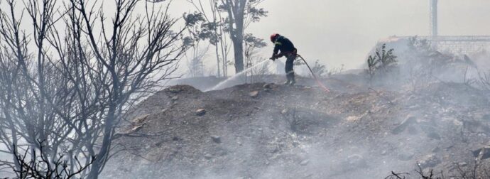 ΕΚΤΑΚΤΟ: Κλείνουν Δρόμοι στην Αθήνα – Οι πρώτες εικόνες από τη Μεγάλη ΦΩΤΙΑ στην Πολυτεχνειούπολη