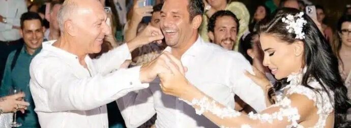 Ευθύμης Ζησάκης – Χρύσα Παπαλελούδη: Η σπάνια εικόνα με τον μονάκριβο γιο τους