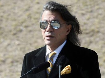 Θpńvoς για τον Ηλία Ψινάκη