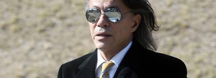 Θpńvoς για τον Ηλία Ψινάκη