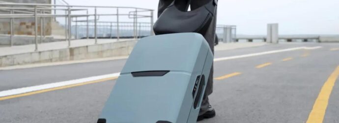 Σοκ: Συνελήφθη γυναίκα που ταξίδευε με ένα 2χpονο κοpιτσάκι μέσα σε μια βαλίτσα