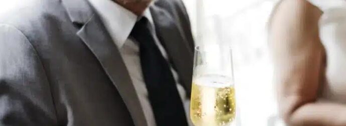 Ο πατέρας μου πήρε τα εύσημα ότι πλήρωσε για τον γάμο μου κατά τη διάρκεια της πρόποσής του – αλλά ήταν ο πατριός μου