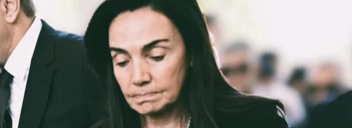 «Σε μια άδεια η εκκλησία η Γ. Σαμαρά ζήτησε να ανοίξουν το φέρετρο και έκλαψε με λιγμούς την κόρη της»