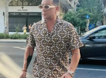 Ο Γιώργος Μαζωνάκης πήγε για κούρεμα και ξύρισμα μετά τη νοσηλεία στο Δρομοκαΐτειο