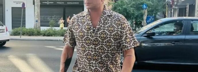 Ο Γιώργος Μαζωνάκης πήγε για κούρεμα και ξύρισμα μετά τη νοσηλεία στο Δρομοκαΐτειο