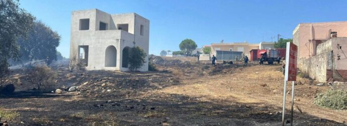 Νέα φωτιά τώρα: Ξέσπασε πύρινη λαίλαπα πριν λίγο – Συναγερμός σε μεγάλο νησί – Σε πανικό οι τουρίστες