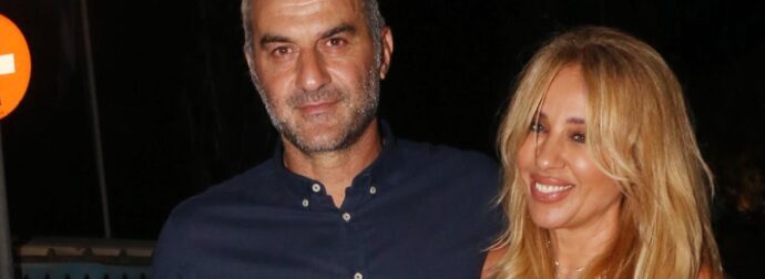 Γωγώ Μαστροκώστα: Έκλεισε τα 55 και γιόρτασε τα γενέθλιά της με την οικογένειά της