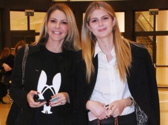 Αμαλία Κωστοπούλου: Στη Νέα Υόρκη με τη μητέρα Τζένη Μπαλατσινού για την εντυπωσιακή πρόβα νυφικού