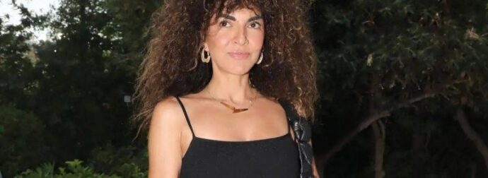 Η Μαρία Σολωμού μας δείχνει για πρώτη φορά τη φουσκωμένη της κοιλίτσα – Ξέγνοιαστες στιγμές στην Αντίπαρο
