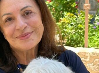 Παλάτι 400τμ: Αυτή είναι η πολυτελής βίλα της Χαρούλας Αλεξίου που πούλησε για 1.000.000 ευρώ