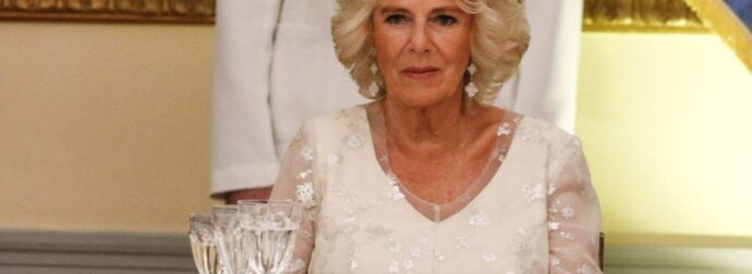 Ανησυχία για την υγεία της βασίλισσας Καμίλα – Απούσα από την κηδεία της Δούκισσας του Κεντ