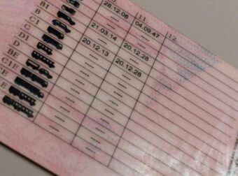 Καταργείται το παλιό δίπλωμα οδήγησης – Μέχρι πότε πρέπει να βγάλετε το νέο