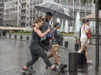 «Κλείδωσε» κι επίσημα το φθινόπωρο 2025: Ήρθε η ώρα για μακρυμάνικα, κάνει… ποδαρικό η κακοκαιρία «Ρεξ» – Η μέρα που ξεκινά