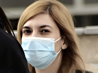 Η Ρούλα Πισπιρίγκου γίνεται και επίσημα τηλεοπτική σειρά – Αυτή είναι η πασίγνωστη Ελληνίδα που θα την ενσαρκώσει