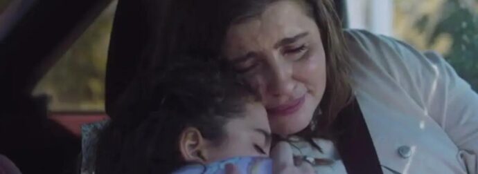 Να με λες μαμά: Καθήλωσε το X η πρεμιέρα – «Τη σειρά τη βλέπω με χαρτομάντιλα στο χέρι»