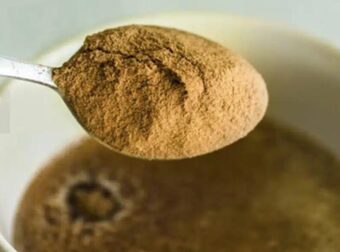 Το φυσικό συστατικό που μπορεί να βοηθήσει να κοιμηθείτε για 8 ώρες συνεχόμενα και βοηθά στη μείωση του φουσκώματος