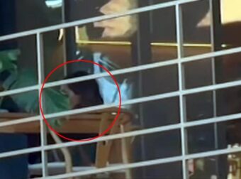 Στο μπαλκόνι περίμενε η Δέσποινα Βανδή τον Βασίλη Μπισμπίκη – Δείτε βίντεο