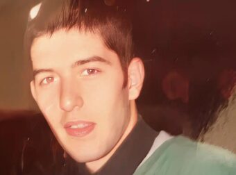 Πασίγνωστος Έλληνας μικρός που δεν ήξερε τότε ότι είχε άστρο – Τώρα μιλάνε όλοι για αυτόν