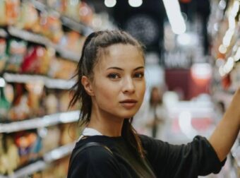 ΤΡΕΞΤΕ ΣΤΑ ΣΟΥΠΕΡ ΜΑΡΚΕΤ ΚΑΙ ΓΕΜΙΣΤΕ… ΚΑΡΟΤΣΙΑ – ΕΧΟΥΝ ΒΑΛΕΙ ΦΤΗΝΕΣ ΤΙΜΕΣ ΣΕ 1.000 ΠΑΝΑΚΡΙΒΑ ΠΡΟΪΟΝΤΑ – ΔΕΣ ΠΟΙΑ