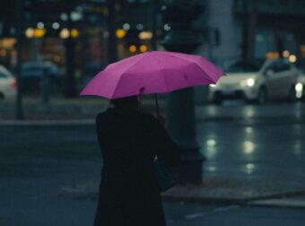 Άνοιξαν οι ουρανοί στην χώρα μας – Δείτε που βρέχει τώρα