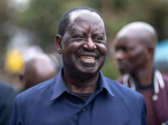 ΝΕΚΡΟΣ ΠΡΩΗΝ ΠΡΩΘΥΠΟΥΡΓΟΣ ΤΗΝ ΩΡΑ ΠΟΥ ΕΚΑΝΕ ΠΕΡΙΠΑΤΟ ΜΕ ΤΗΝ ΚΟΡΗ ΤΟΥ