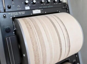 Σεισμός ΤΩΡΑ: Σε Eτoιμότητα οι κάτοικοι πασίγνωστου Δήμου της Ελλάδας – Κάνει τον έναν σεισμό πίσω από τον άλλον – Μεγάλη Avησυχία