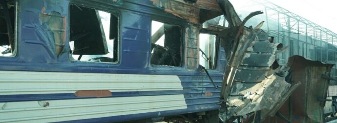 ΕΚΤΑΚΤΗ ΕΙΔΗΣΗ: ΜΑΚΕΛΕΙΟ ΜΕΣΑ ΣΕ ΤΡΕΝΟ ΓΕΜΑΤΟ ΚΟΣΜΟ – 4 ΝΕΚΡΟΙ ΚΑΙ 15 ΤΡΑΥΜΑΤΙΕΣ