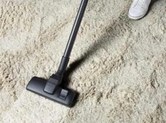 Το Koλπo που κάνω με τη σκούπα για να μοσχοβολούν τα χαλιά μου όλο τον χειμώνα