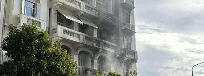 Μεγάλη φωτιά σε πασίγνωστη καφετέρια