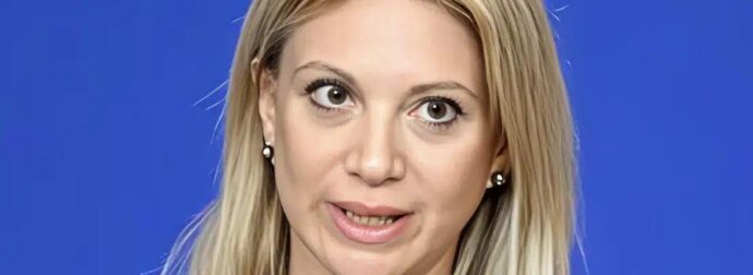 Προ των πυλών το κόμμα της Μαρίας Καρυστιανού