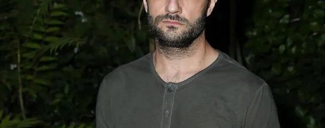 Ο Νίκος Κουρής συγκλονίζει με το ατύχημα που έπαθε – Έπεσε σε κενό 4 μέτρων