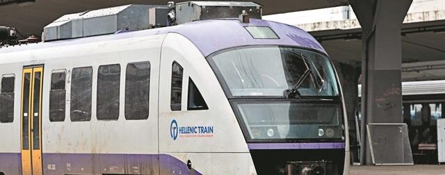 ΠΑΡΑΛΙΓΟ ΤΕΜΠΗ: ΣΥΝΑΓΕΡΜΟΣ ΣΤΗ ΛΑΡΙΣΑ – ΤΡΕΝΟ ΜΠΗΚΕ ΣΤΗ ΛΑΘΟΣ ΓΡΑΜΜΗ ΓΙΑΤΙ