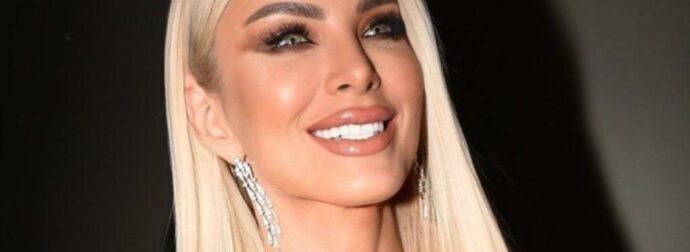 Κατερίνα Καινούργιου: Στόλισε το Χριστουγεννιάτικο δέντρο στο πιο μοντέρνο χρώμα της χρονιάς