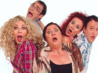 Πρώτα πλάνα από τα γυρίσματα του «Στο Παρά Πέντε»: Το reunion που θα συγκινήσει το κοινό